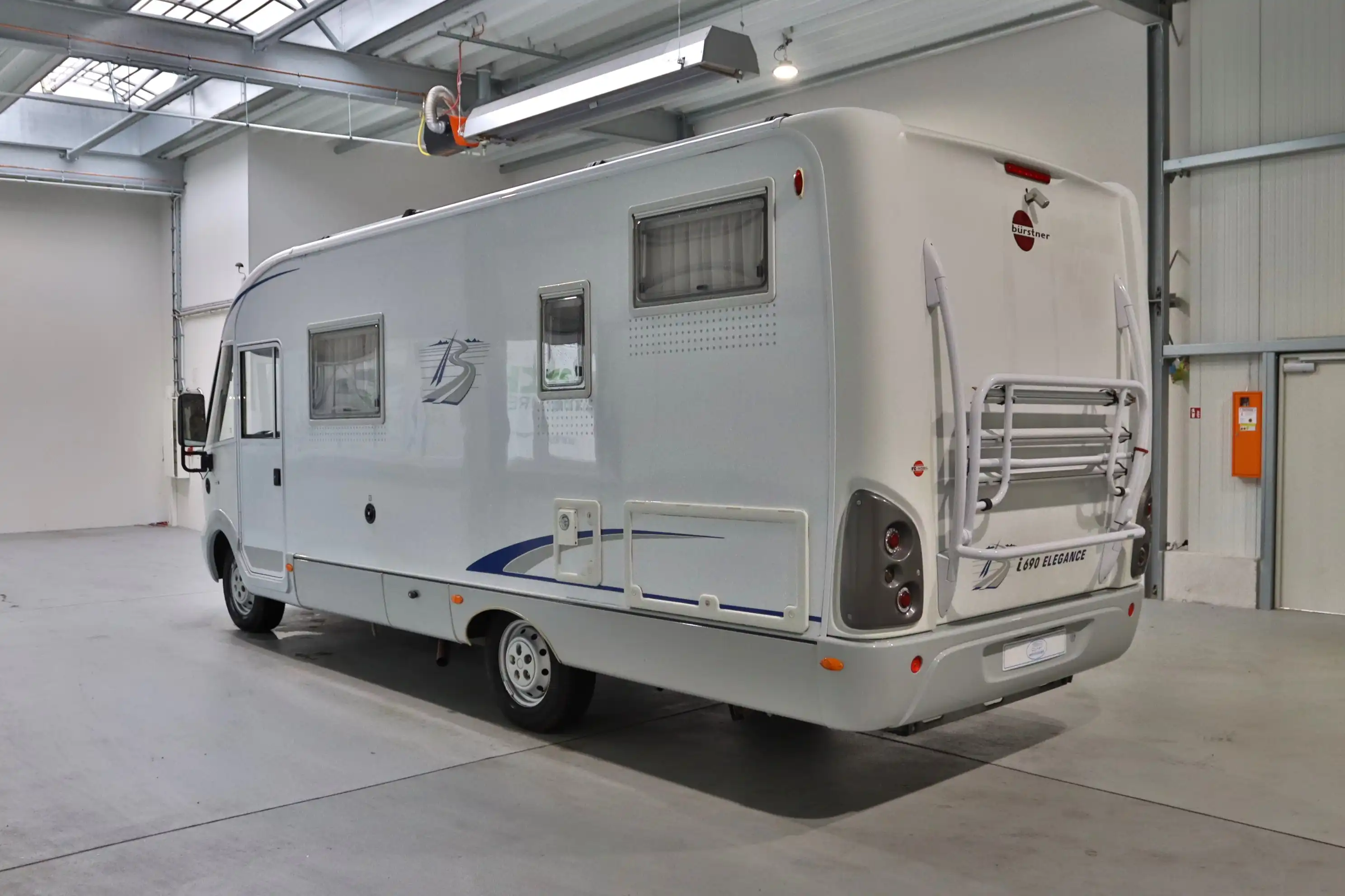 BUERSTNER I 690 Elegance